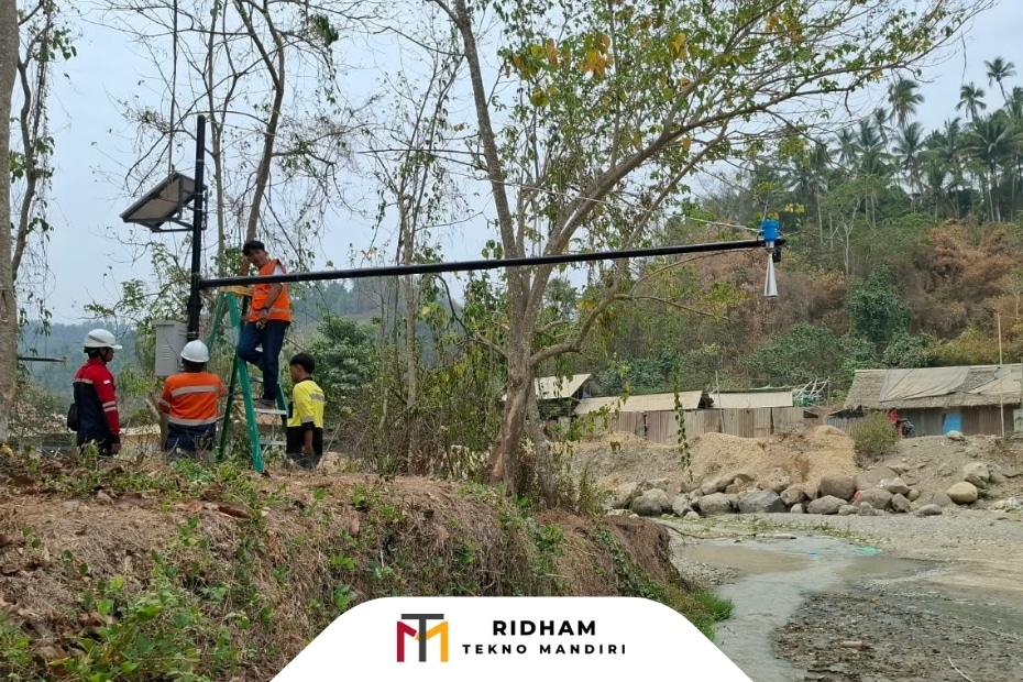 Layanan Pemasangan Automatic Water Level Recorder di Sungai